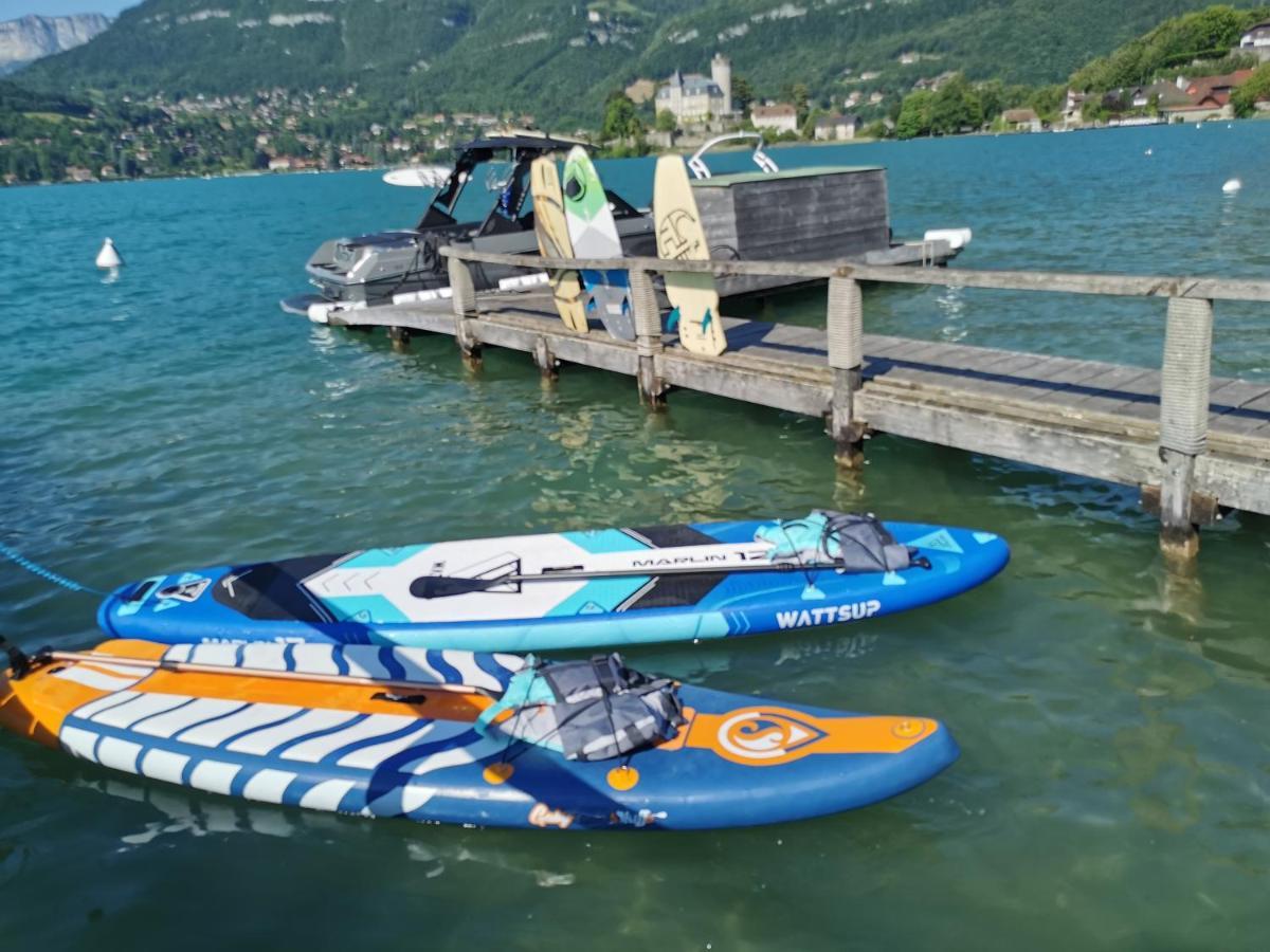 la baie des voiles ,vue lac d'Annecy ,plage privée Duingt Esterno foto