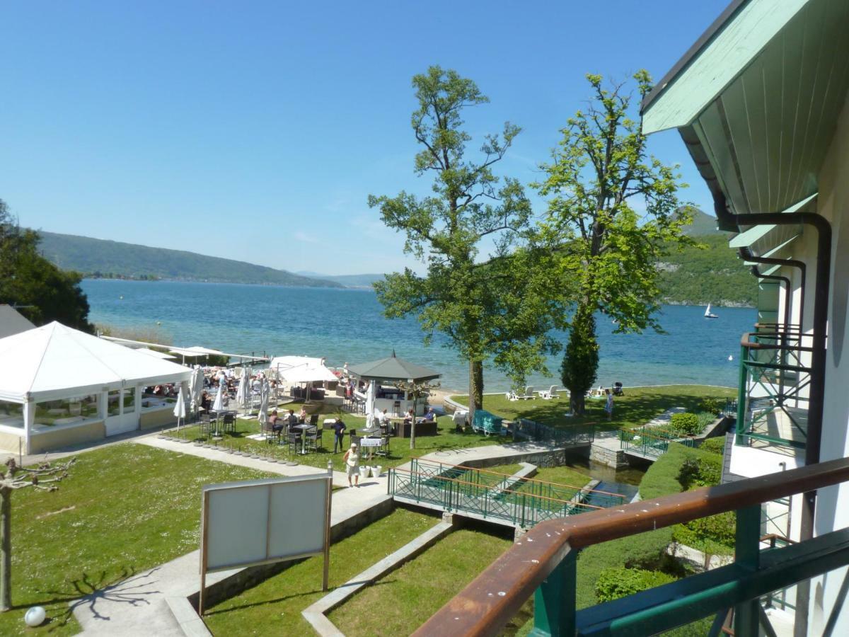 la baie des voiles ,vue lac d'Annecy ,plage privée Duingt Esterno foto