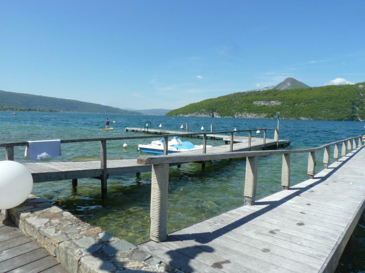 la baie des voiles ,vue lac d'Annecy ,plage privée Duingt Esterno foto
