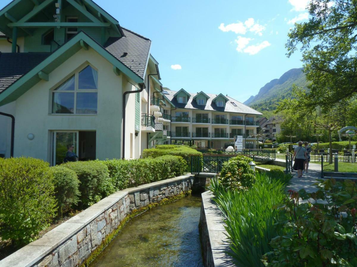 la baie des voiles ,vue lac d'Annecy ,plage privée Duingt Esterno foto